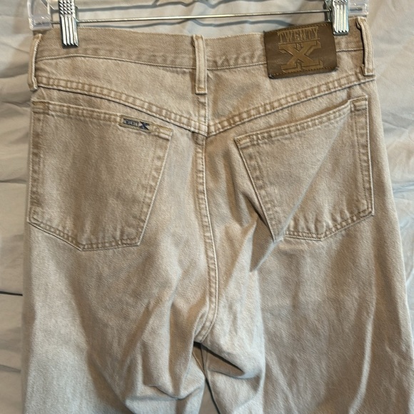 Twenty x 30/34 - Picture 3 of 4